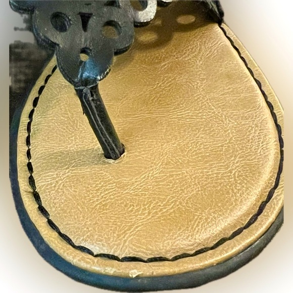 Born Concepts Black Eyelet Sandals boc size 8M leather Summer Beach Thongs - Picture 9 of 16